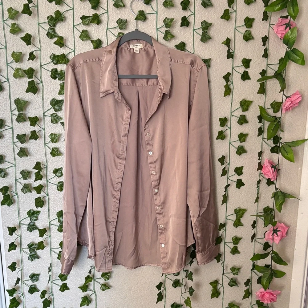 Dylan Women's Casual Taupe/Pink Button Down Shirt - Picture 1 of 5